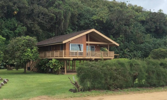 Kilauea House | 3 BR 2.5 Bath Home on Incredible Anini Beach