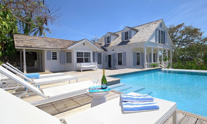 Governor's Harbour House | 3/BR 3/BA Character home in Governors Harbour!