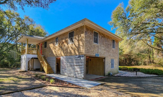 Southern Shores House | 3 BR Updated Beach House in Southern Shores