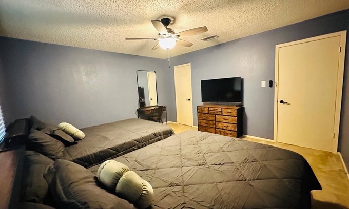 Midland House | #3 Charming 4BR 2BA Home in Midland – Comfort, Convenience & Great Location!