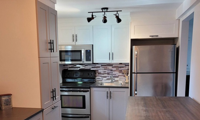 Saint-Sauveur Apartment | 3 kilometers from the city center