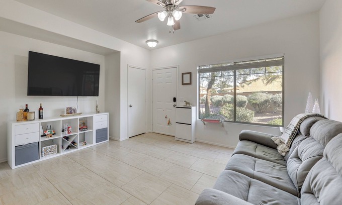 Mesa House | 3 Mi to Dtwn: Mesa Townhome w/Patio