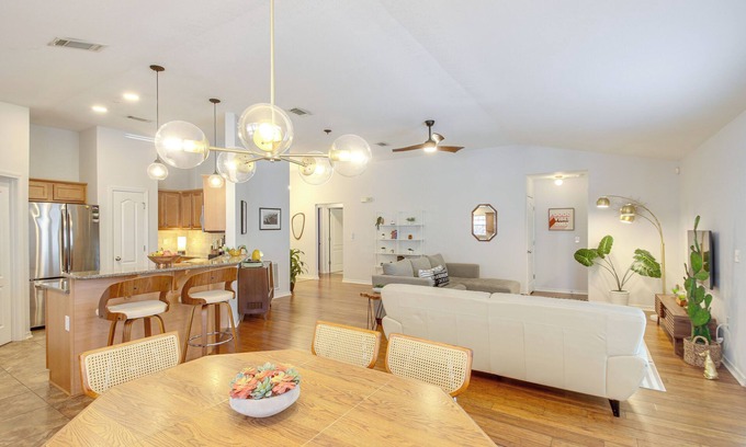 Milton House | 3 Mi to Escambia Bay: Home w/Deck & Private Yard!