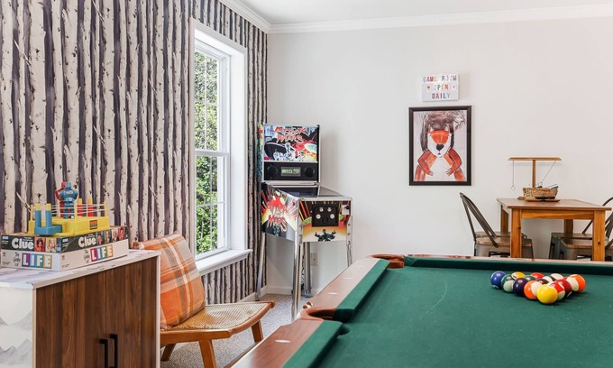 Pisgah Forest House | 3 minutes to Pisgah Forest Entrance! - Game room - Fire pit