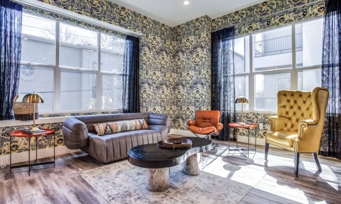 Oak Lawn House | 3 Modern Townhomes Side bySide