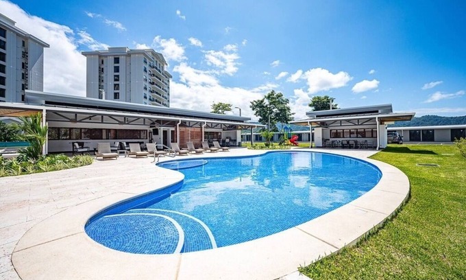 Barrio Santa Lucia House | 3 Pools & BBQ - 3 Rooms & 2 Bathrooms close to the beach