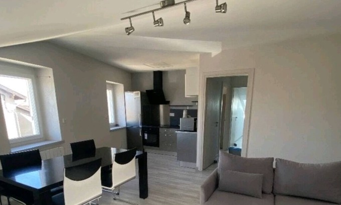 Prefecture Apartment | 3-room apartment NEAR STATION, CITY CENTER AND SHOPS