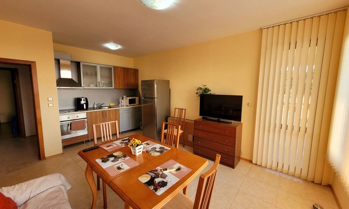 Kavarna Apartment | 3-room new apartment, 5-min walk to 3 sandy beaches