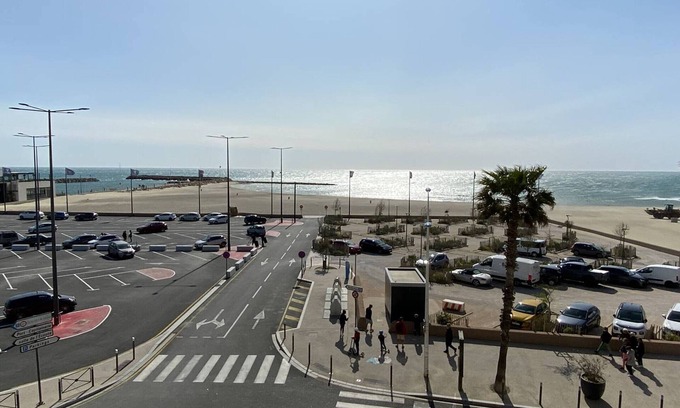 La Jetee Apartment | 3-room sea view apt near Canet beach