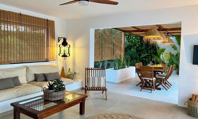 Urbanitzacio la Fustera Villa | 3 Rooms Villa, at 1min walking from the beach, A/A, free wifi