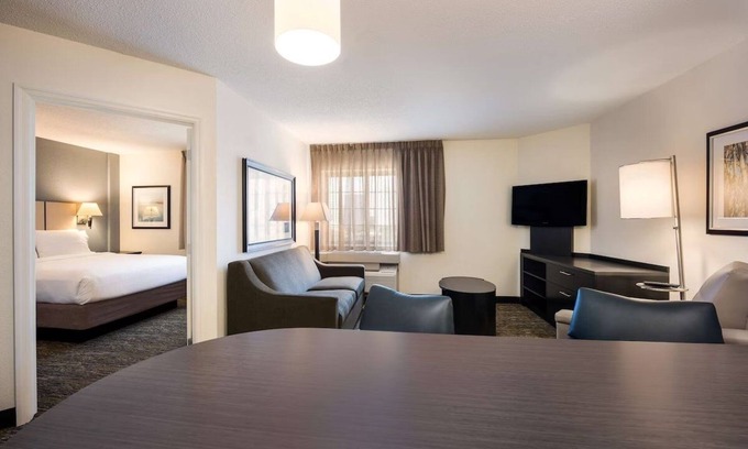 Braintree Hotel | 3 Units | Family Suites in Boston | Kitchen, Laundry | Near South Shore Plaza