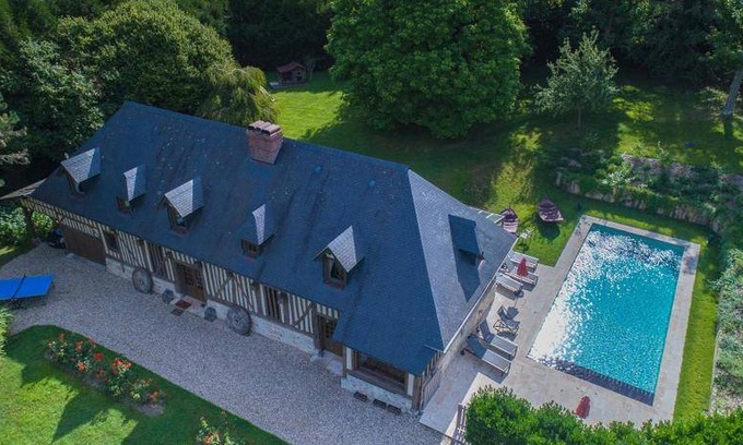 Pont-l'Eveque House | 300 m² House ∙ 6 bedrooms ∙ 12 guests