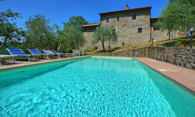Greve in Chianti Villa | 300 m² Villa ∙ 6 bedrooms ∙ 12 guests
