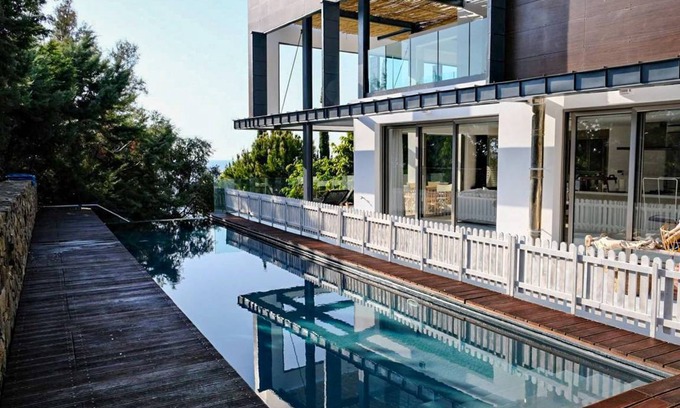 Latchi Villa | 300 m² Villa ∙ 5 bedrooms ∙ 14 guests