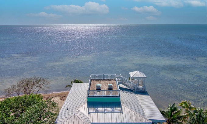 Long Beach Estates House | 300’ Private Beach, Pool & Rooftop w Panoramic Ocean Views