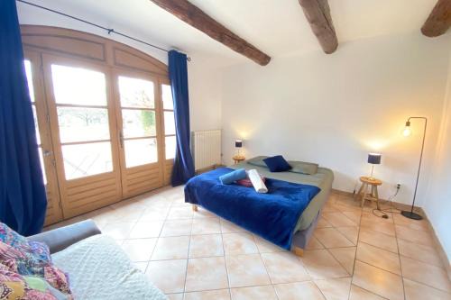 Althen-des-Paluds House | 30m2 suite in 18th-century Provencal farmhouse