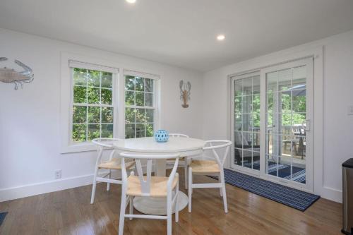 West Chatham House | 31 Bayview Street Chatham Cape Cod- -The Way Home