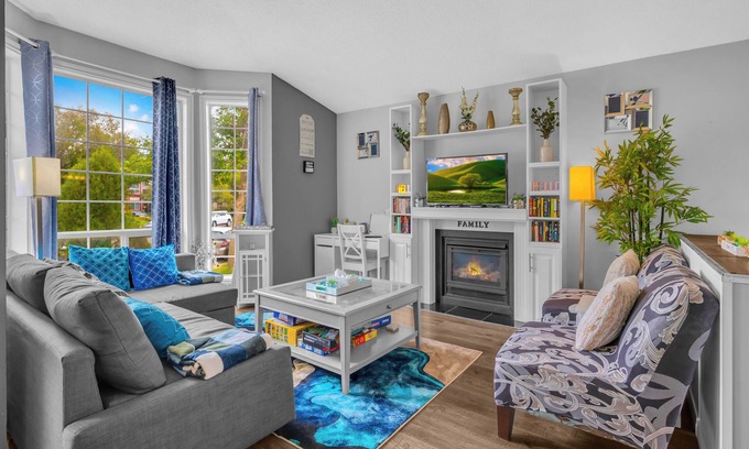 Calgary House | 33 Executive Home, A/C, Garage, By Airport.