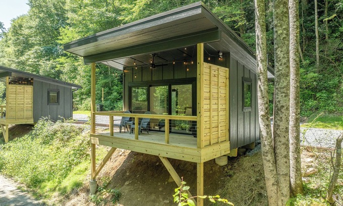 Rosman Cabin | 34 Caddisfly Court - Riverfront Fishing Cabin