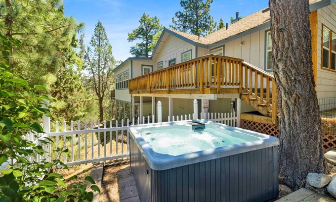 Eagle Mountain Estates Cabin | 341 m² Cabin ∙ 6 bedrooms ∙ 16 guests