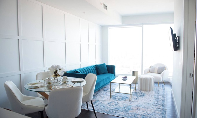 Downtown Edmonton Condo | 34th floor Luxury|Pool&Gym|Walk to Roger's Place&DT