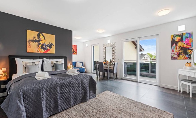 Voesendorf House | 350 m² House ∙ 4 bedrooms ∙ 10 guests