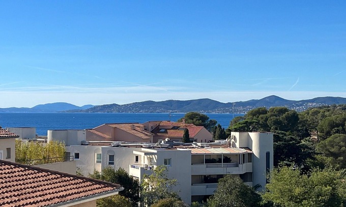Boulouris-sur-Mer Apartment | 35m2 Sea View Flat with 20 m2 Terrace