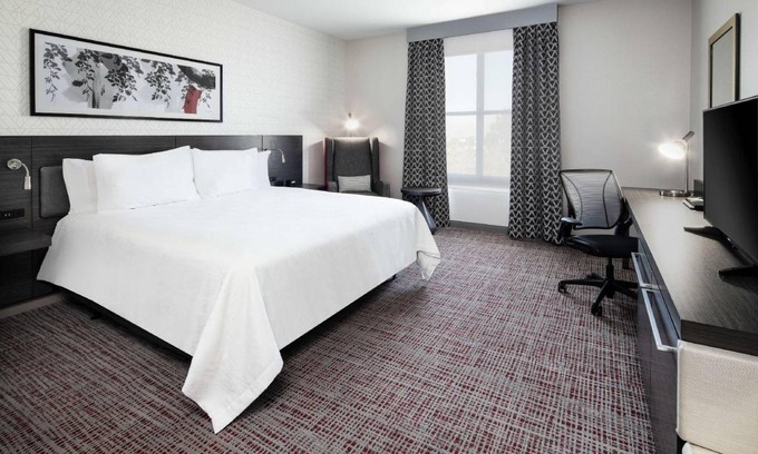 Lake Forest Hotel | 36 m² Hotel ∙ 127 guests