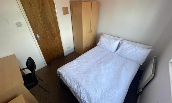 Selly Oak House | 360 Accommodation - North Rd