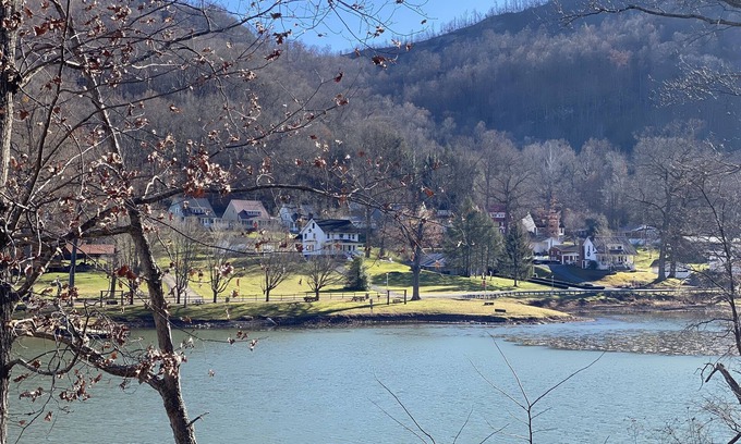 Jenkins House | 360 Degree Mountain View