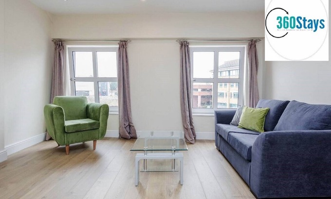 Maidenhead Apartment | 360 MH Victoria Hse 03 - Luxury 2 Bedroom Apt. 03 with Parking