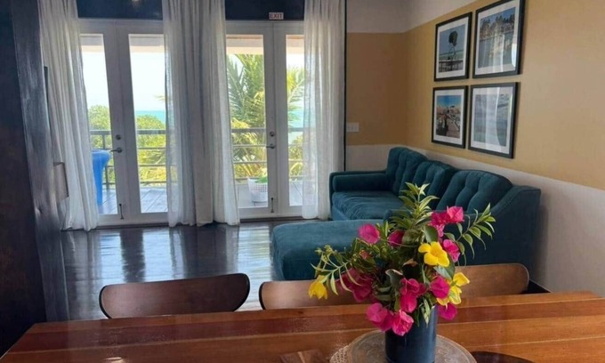 Caye Caulker House | 360 Suites, Seaside Luxury, 4 Bedrooms, 3 Bath
