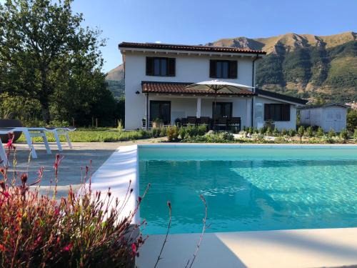Bagni di Lucca Villa | 360 views, private infinity pool, Pisa, Lucca, Florence, large garden