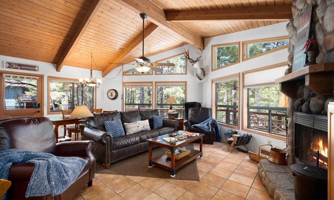 Munds Park Cabin | 360° deck. Come enjoy the sun, shade, stars or snow with your loved ones here.