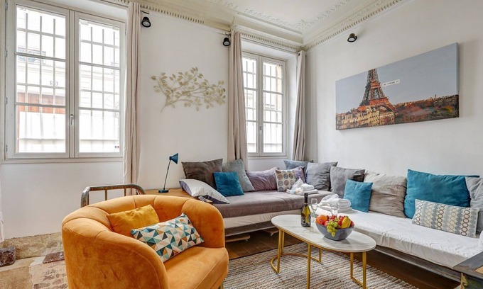 9th Arrondissement Apartment | 371 Suite Saulnier 1 - Superb apartment in Paris