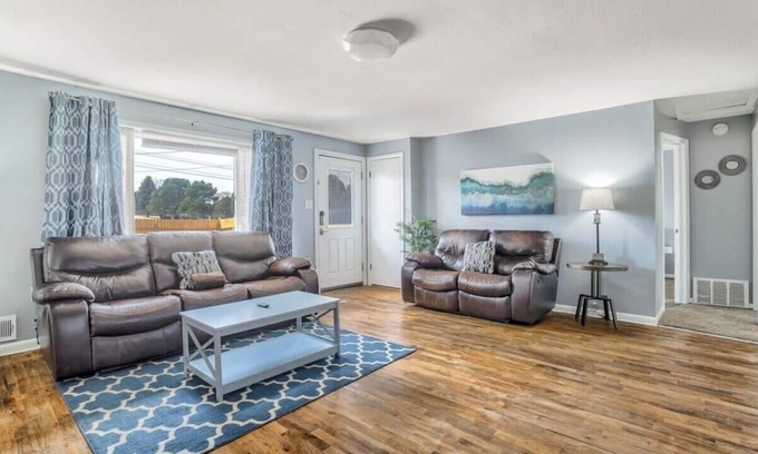 Southeast Colorado Springs House | 3BD Dog Friendly Mid-Term & Corporate Rental