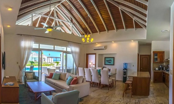 Playa Chiquita Villa | 3BD sea-views villa on sandy beach, private pool & golf cart, gym/tennis!
