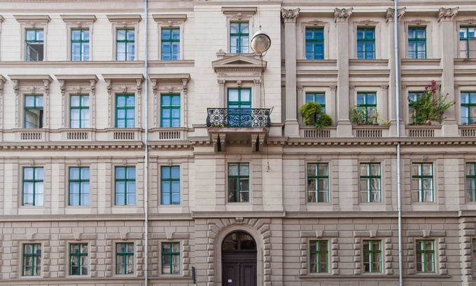 Castle Hill Apartment | 3bdr Art&Style Downtown Chain Bridge