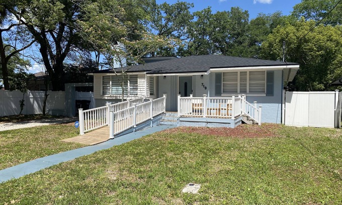 Southbank House | 3Bed, 2 Bath San Marco house on airbnbee