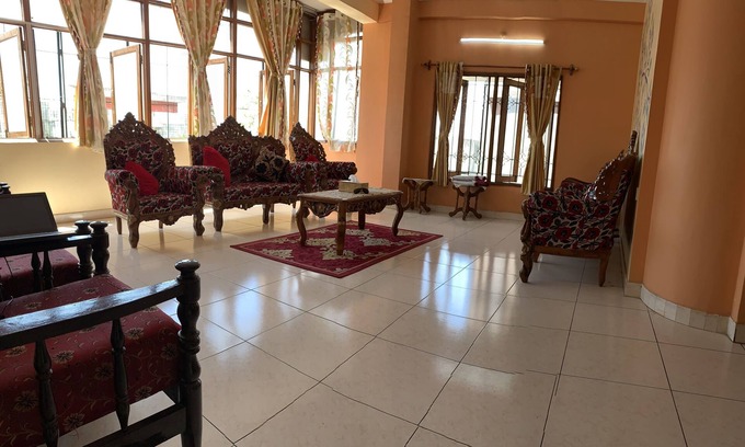 Banjara Hills Apartment | 3BHK Luxurious Apartment in Banjara Hills, Road Number 13