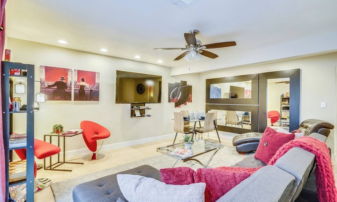 Scottsdale Highlands House | 3BR/2 Bath w/Pool & Hot Tub- Scottsdale Entertainment District