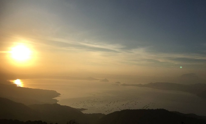 Tagaytay Condo | 3BR Penthouse Condo - Awesome Language Lake View Tagaytay - Ultimate Staycation