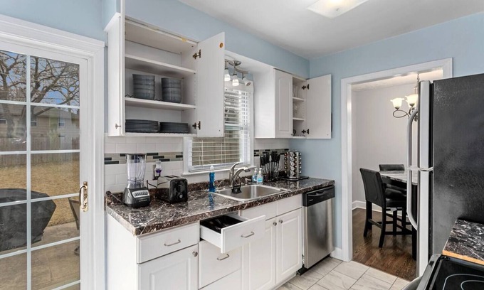 Shawnee House | 3BR, Spacious home w/fire pit