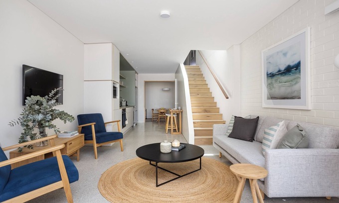 Glebe House | 3BR 'Urban Serenity' in Glebe: Modern Comfort & Ideal Location