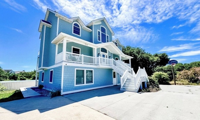 Pine Island House | 3minWalk2Beach*Oceanview*6brm,w/HeatedPool,HotTub