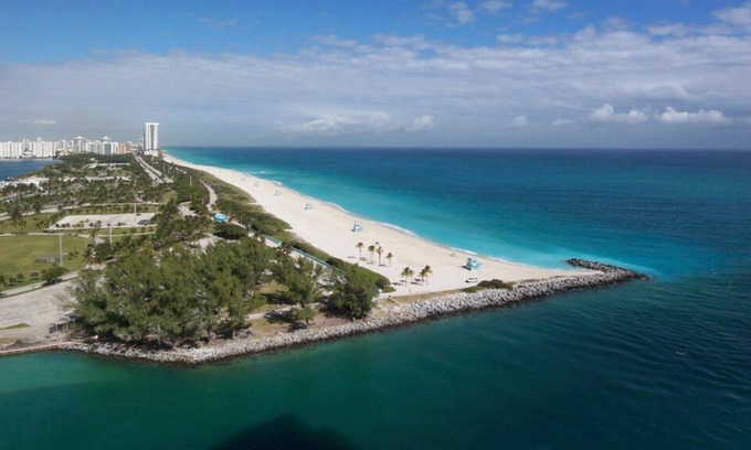 Bay Harbor Islands House | 3x Grand Deluxe 2 BR Suite with Balcony at The Altair Hotel Bay Harbor Miami