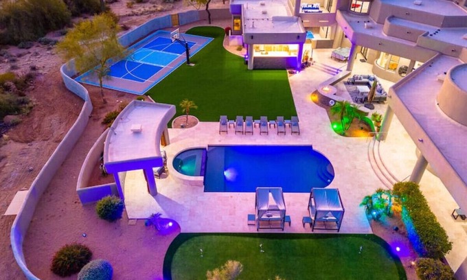 North Scottsdale Villa | 4.5 Million Mouth Watering Millionaire Mansion+Gym+SportCourt+Putting Grn+Casita