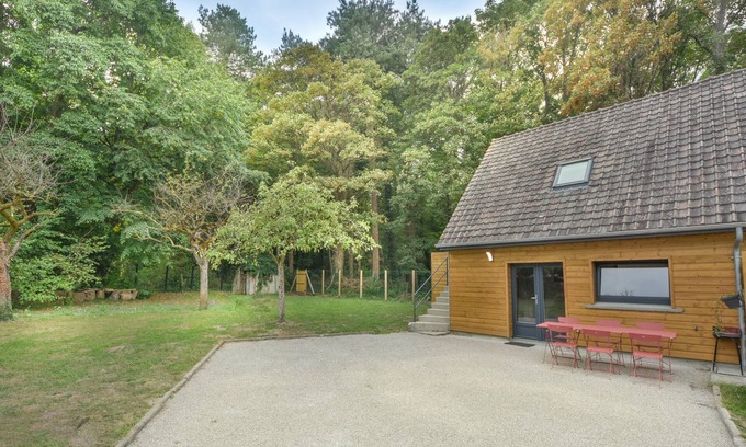Camiers House | 4/6 person cottage with jacuzzi, garden and forest, 5 min from the beach