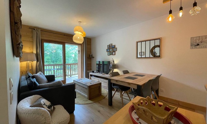 Valmorel Apartment | 4* Apartment for 5 in Valmorel, ski-in/ski-out, parking, balcony