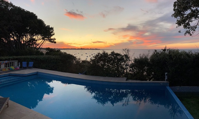 Noirmoutier-en-l'Ile Villa | 4*ArmoSteredenn Sea view Direct access to beach. 7bed8 bath, available after 30/08